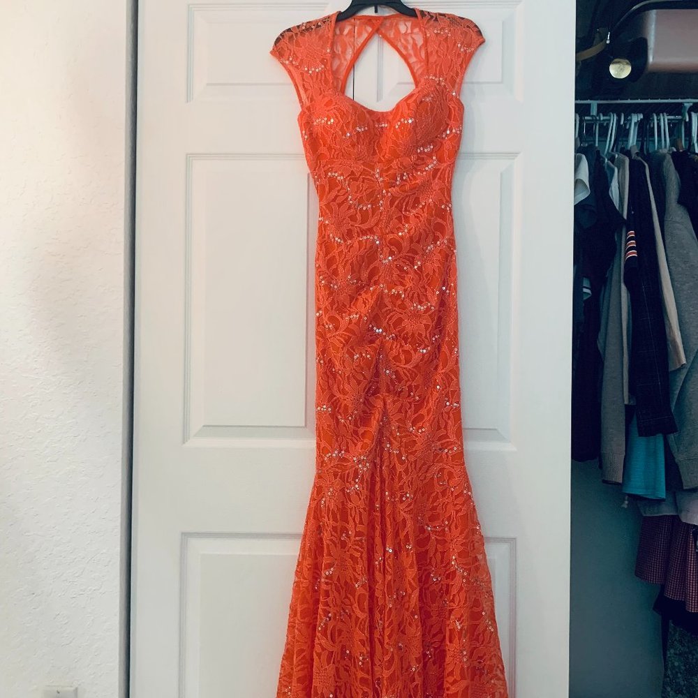 elegant form-fitted maxi dress/evening gown mermaid style designer: @annylee